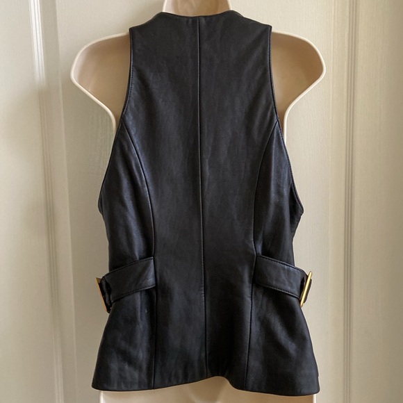 Leather vest with side buckles - Picture 3 of 8
